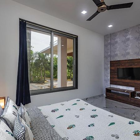 Saffronstays Odyssey, Karjat - 10 Acres Pet-Friendly Estate With Swimming Pool Chinchavli エクステリア 写真