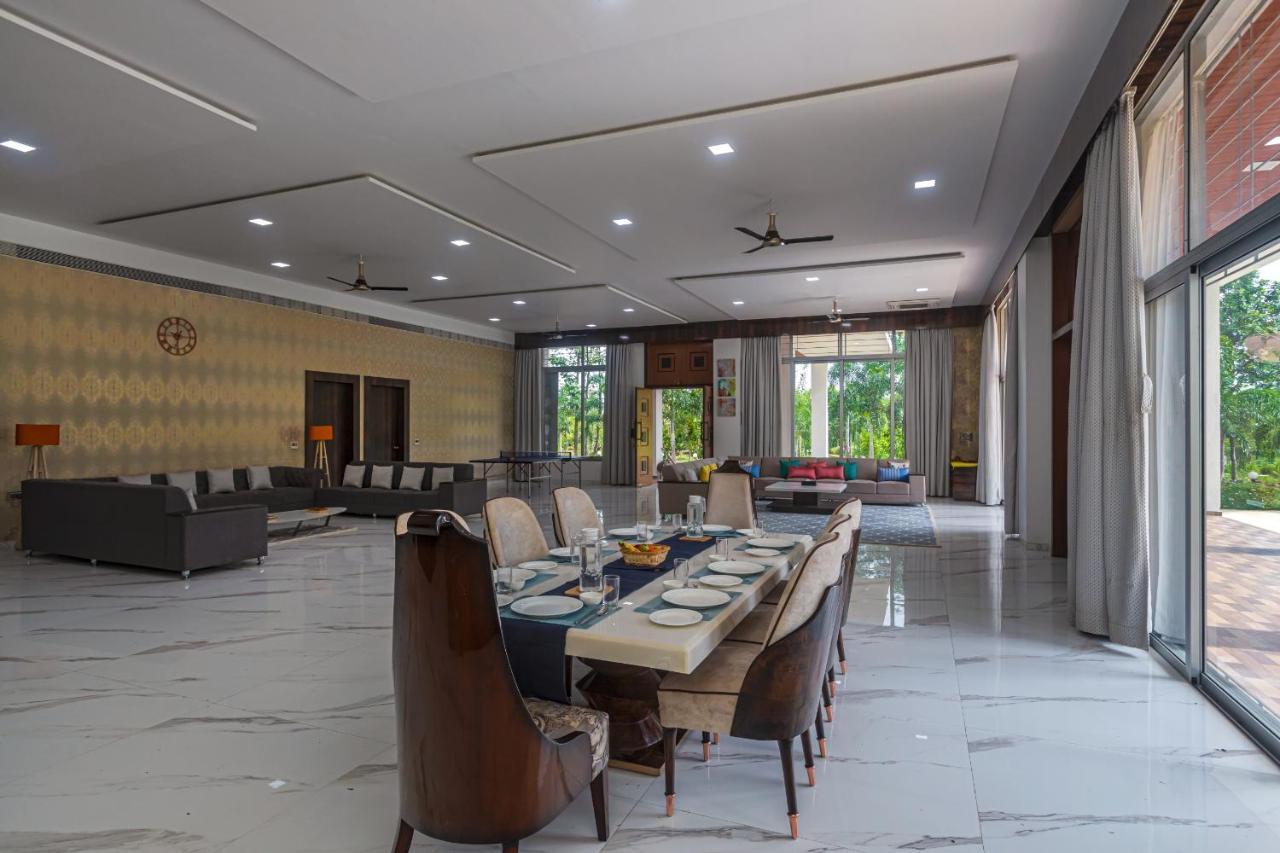 Saffronstays Odyssey, Karjat - 10 Acres Pet-Friendly Estate With Swimming Pool Chinchavli エクステリア 写真