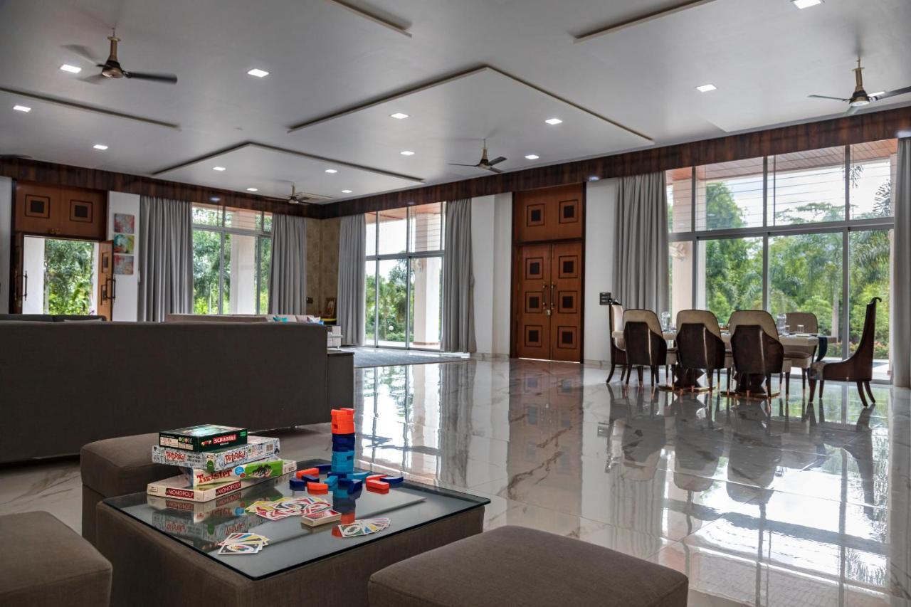 Saffronstays Odyssey, Karjat - 10 Acres Pet-Friendly Estate With Swimming Pool Chinchavli エクステリア 写真