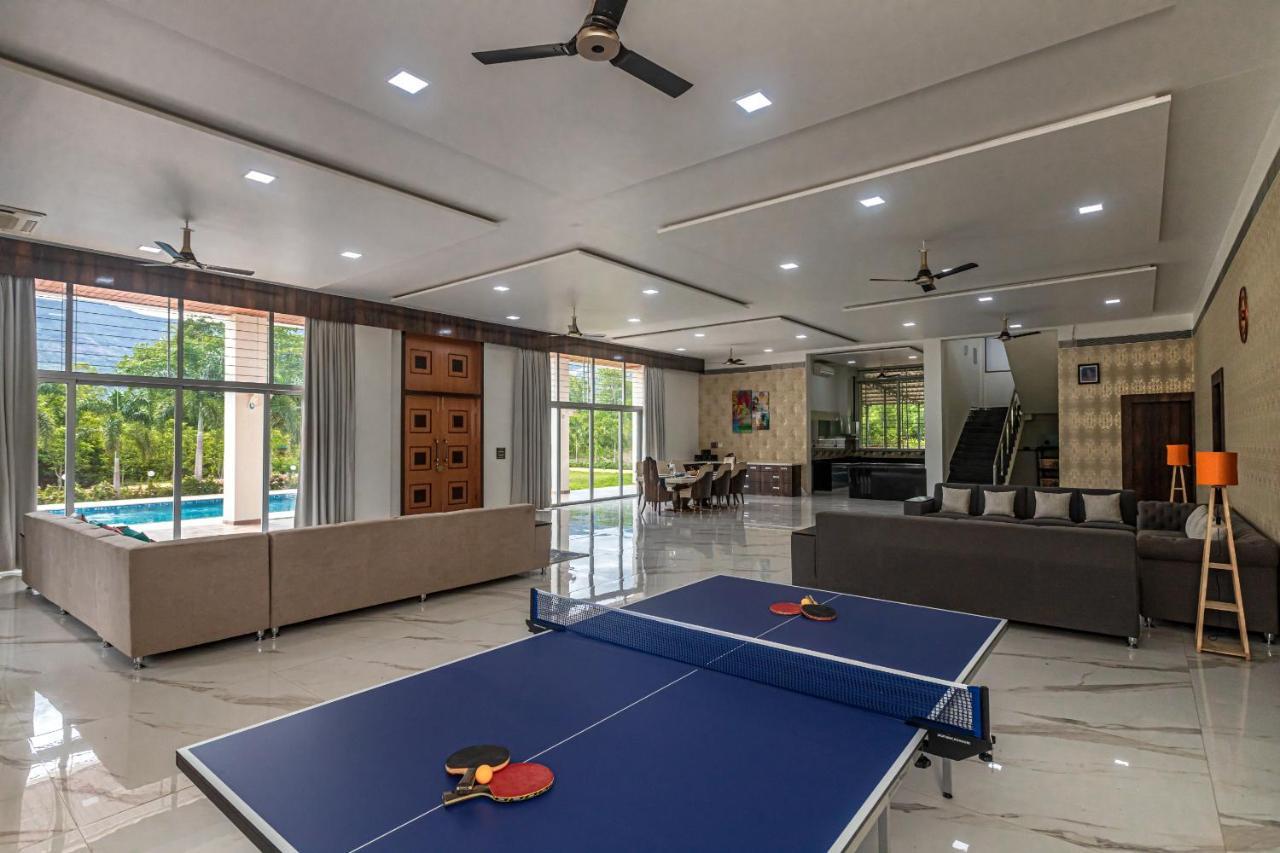 Saffronstays Odyssey, Karjat - 10 Acres Pet-Friendly Estate With Swimming Pool Chinchavli エクステリア 写真