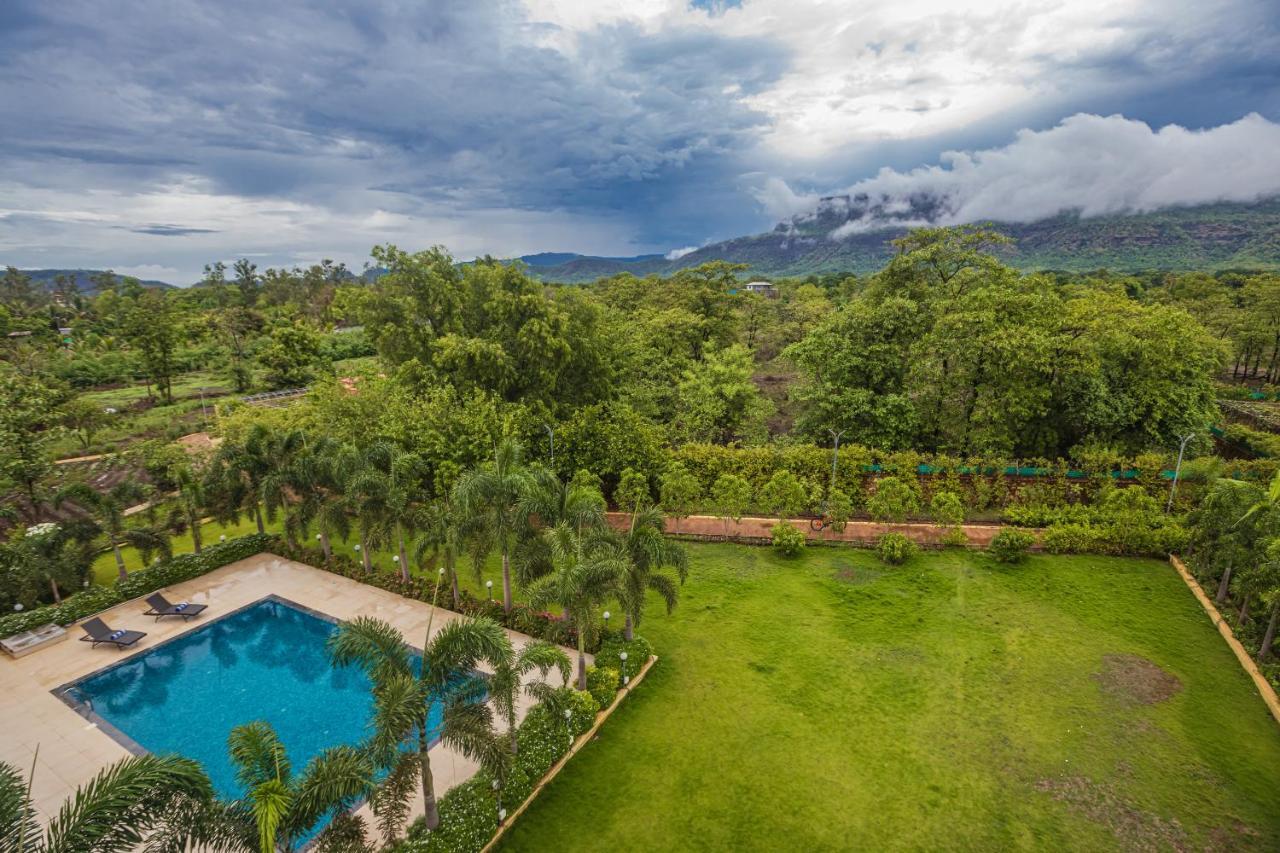 Saffronstays Odyssey, Karjat - 10 Acres Pet-Friendly Estate With Swimming Pool Chinchavli エクステリア 写真